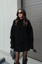 Helena | Elegante traje de falda de punto con un diseño sofisticado