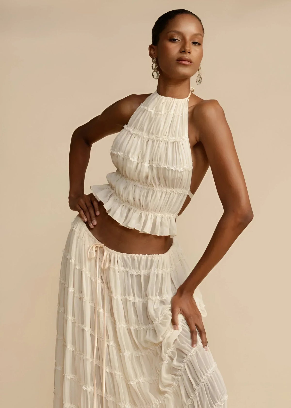 Leonie | Elegante conjunto de cuello halter con top y falda a juego
