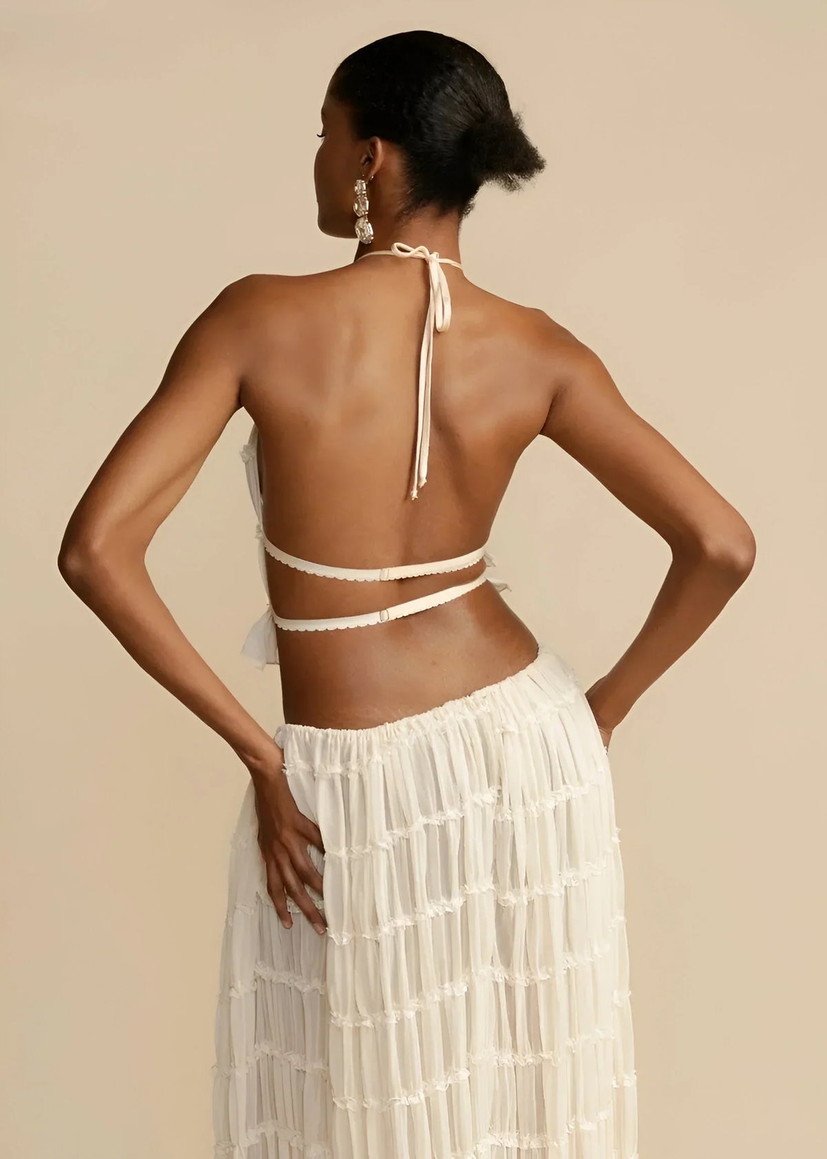 Leonie | Elegante conjunto de cuello halter con top y falda a juego