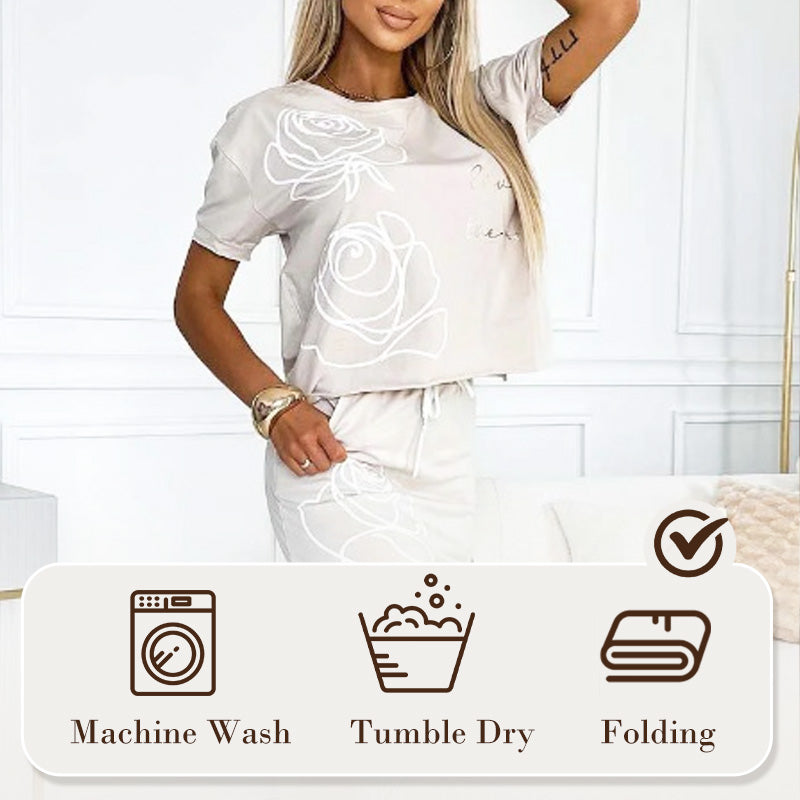 AMARA | Elegante conjunto de mujer con camiseta floral informal y falda bustier sofisticada